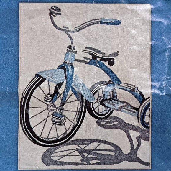 Vintage 70's Crewel Embroidery Kit "Tricycle", Vogart Crafts Creative Stitchery - Picture 1 of 7